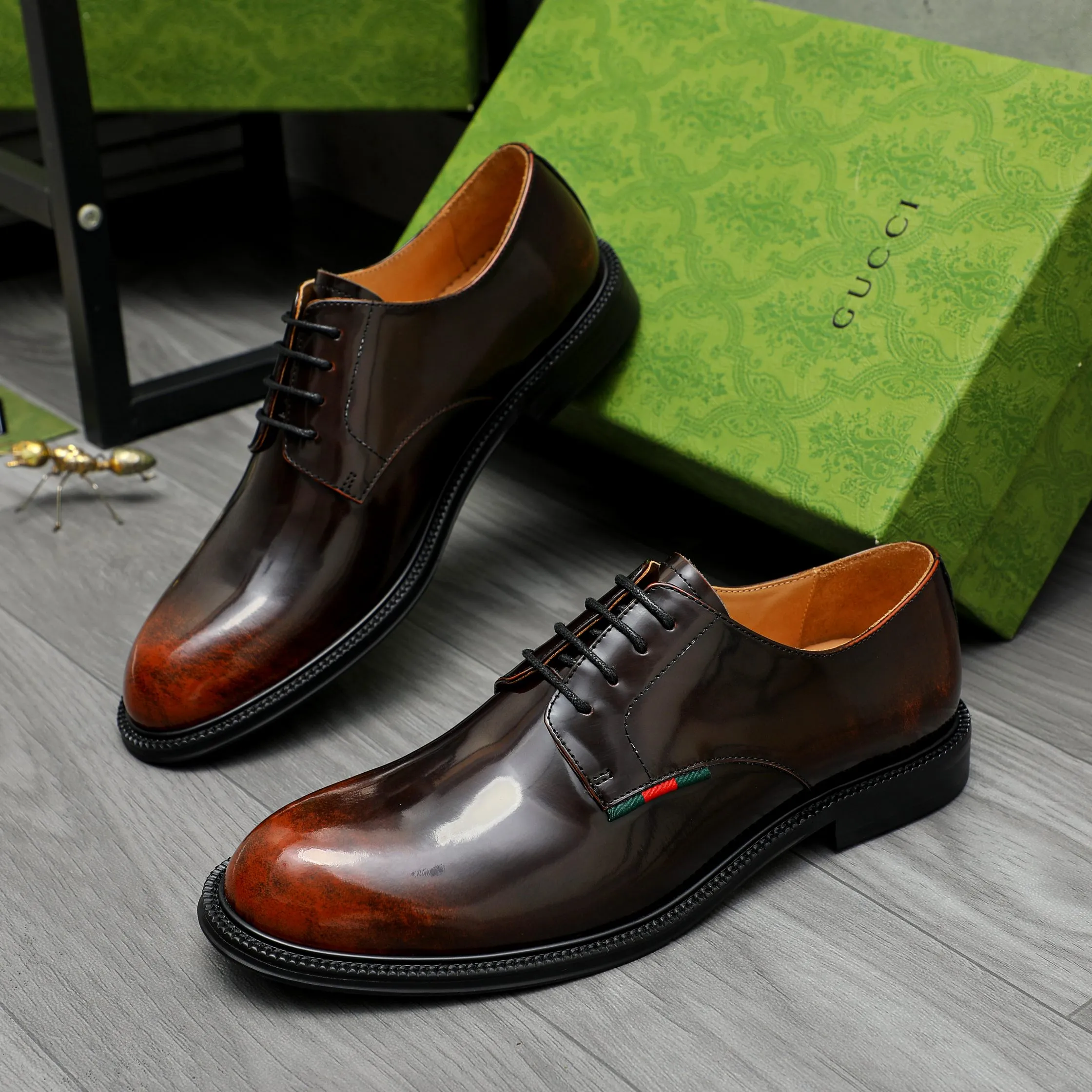 Men's shoes 💰500 Product trademark: GUCCI "Gucci" business lace-up leather shoes Regular size: 38-44 (45.46 custom-made, non-returnable) Product materials: Selected color-brushed cowhide upper, cowhide lining, original rubber outsole